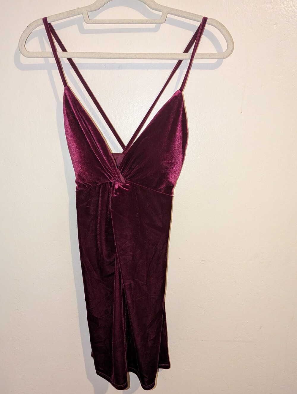 Morgan & Co. Plum Velvet Twist-Front Midi Dress Size S